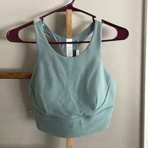 New with tags!! Lululemon wunder train longline sports bra!